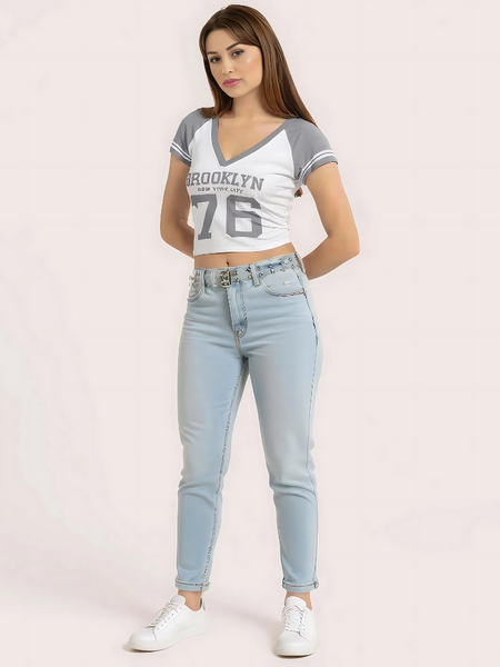 Women's Brooklyn '76 Graphic Crop Top – Sporty V-Neck Tee